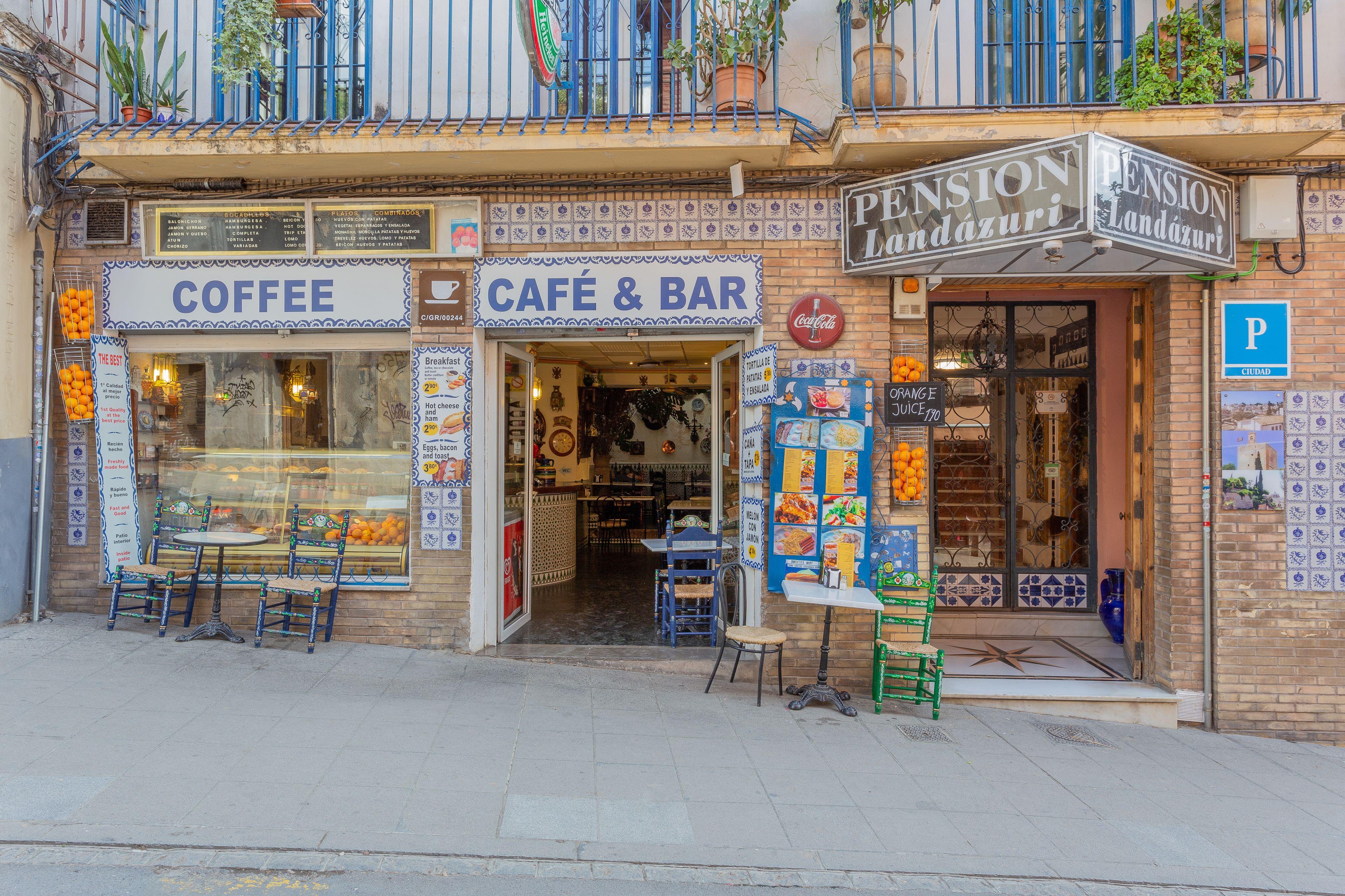 Pension Landazuri - Granada — Photos 1